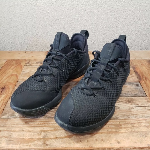 Nike LeBron 14 Low Men's Size 12 Triple Black 2017 878636-002 - Picture 5 of 8